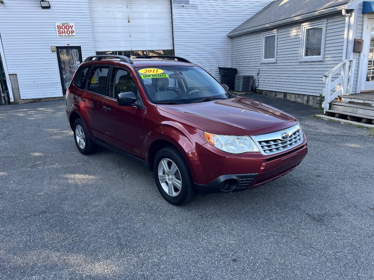 Used 2011 Subaru Forester 2.5X w/ Alloy Wheel Value Pkg AWD/4WD image 10