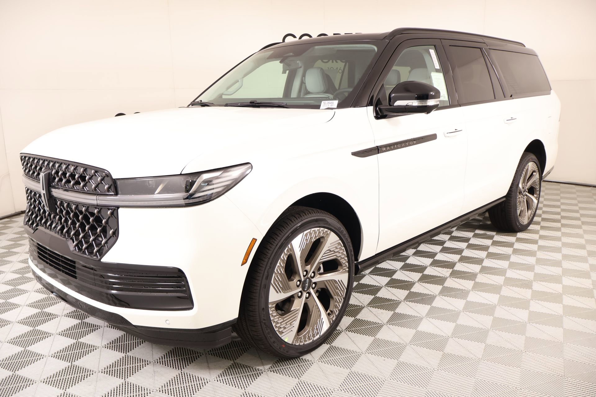 New 2026 Lincoln Navigator L Black Label w/ Black Label Special Edition image 11