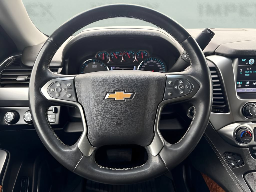 Used 2020 Chevrolet Suburban Premier AWD/4WD image 17