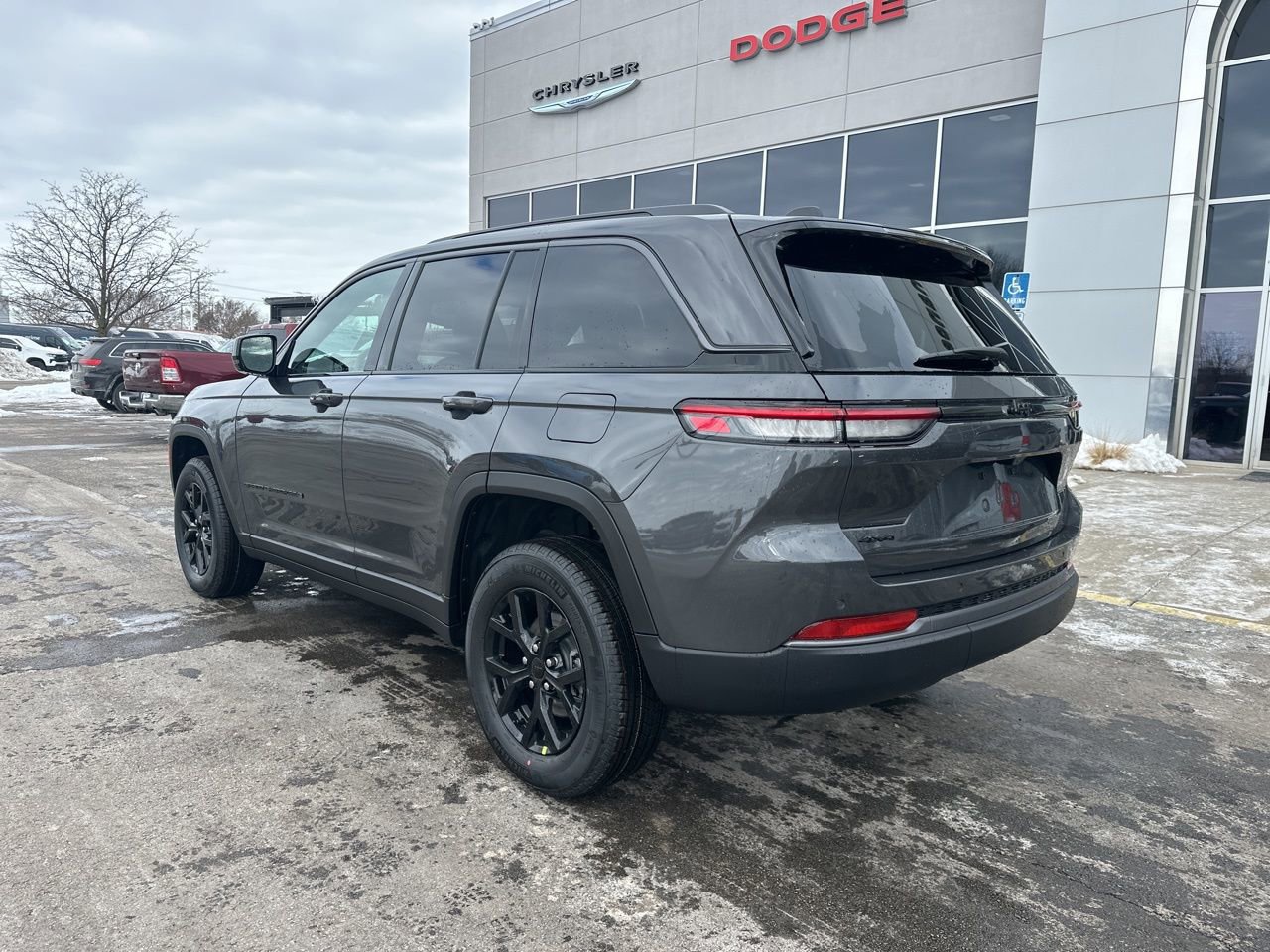 New 2026 Jeep Grand Cherokee Laredo image 5