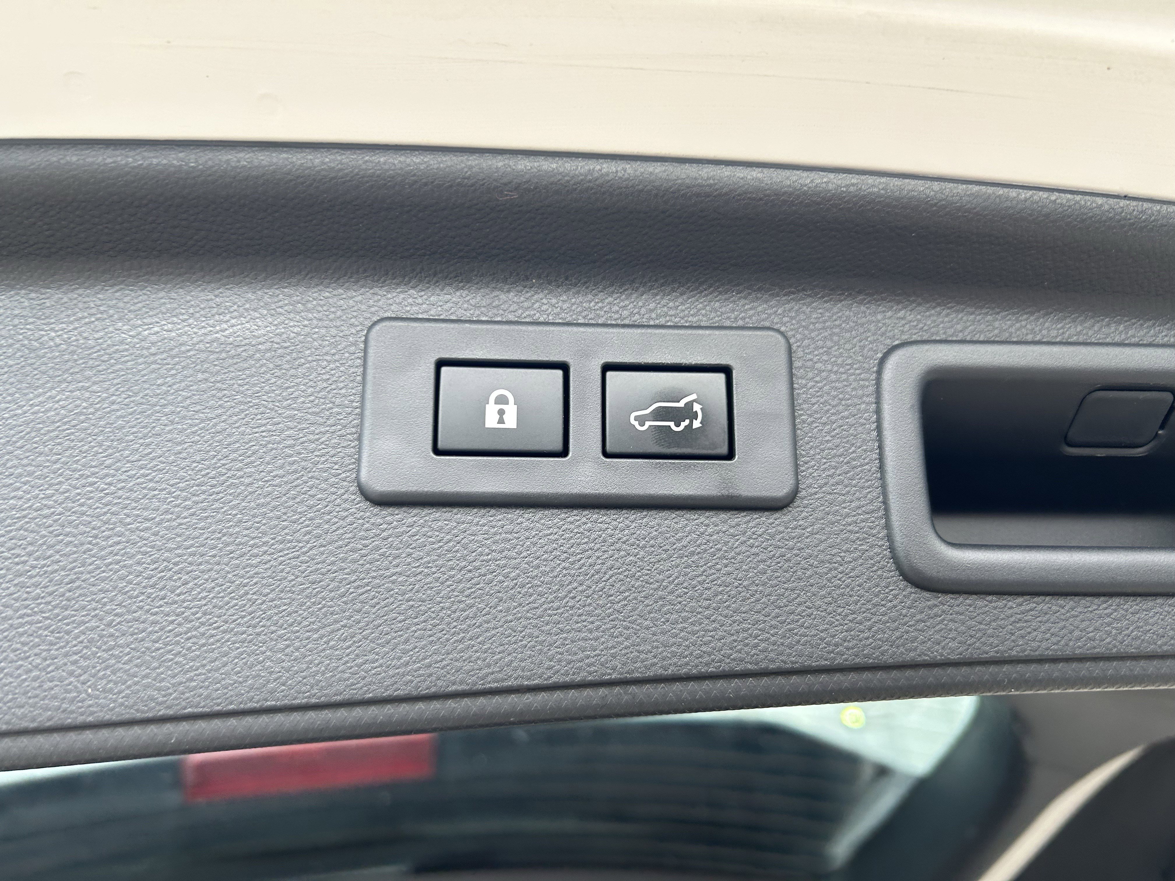 Used 2023 Subaru Forester Sport image 29