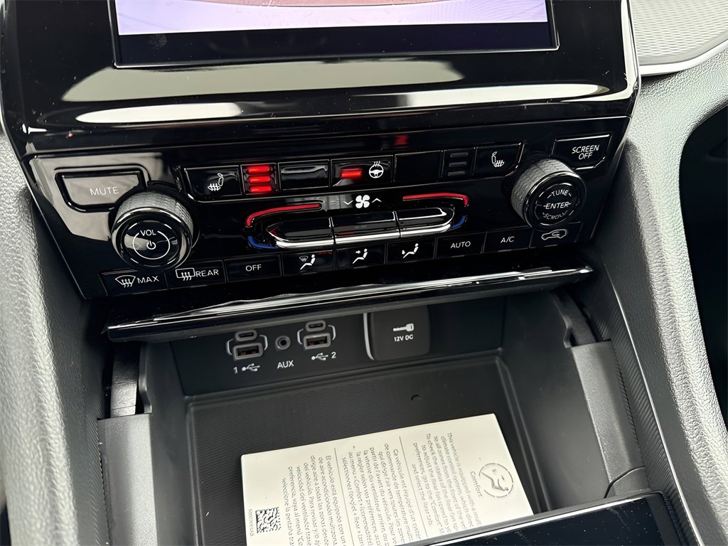 New 2025 Jeep Grand Cherokee L Altitude image 30