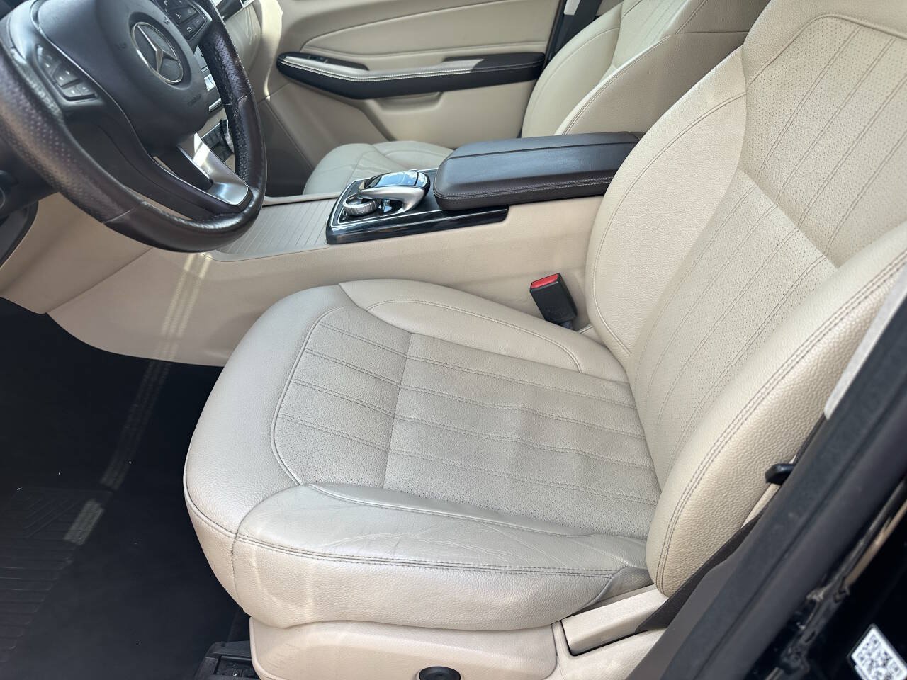 Used 2016 Mercedes-Benz GLE 350 4MATIC w/ Premium Package image 18