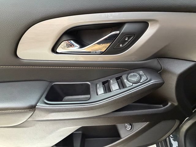 Used 2019 Chevrolet Traverse LT w/ LPO, Floor Liner Package AWD/4WD image 28