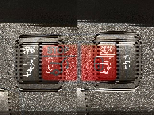 Used 2025 Mercedes-Benz GLE 450e 4MATIC image 30