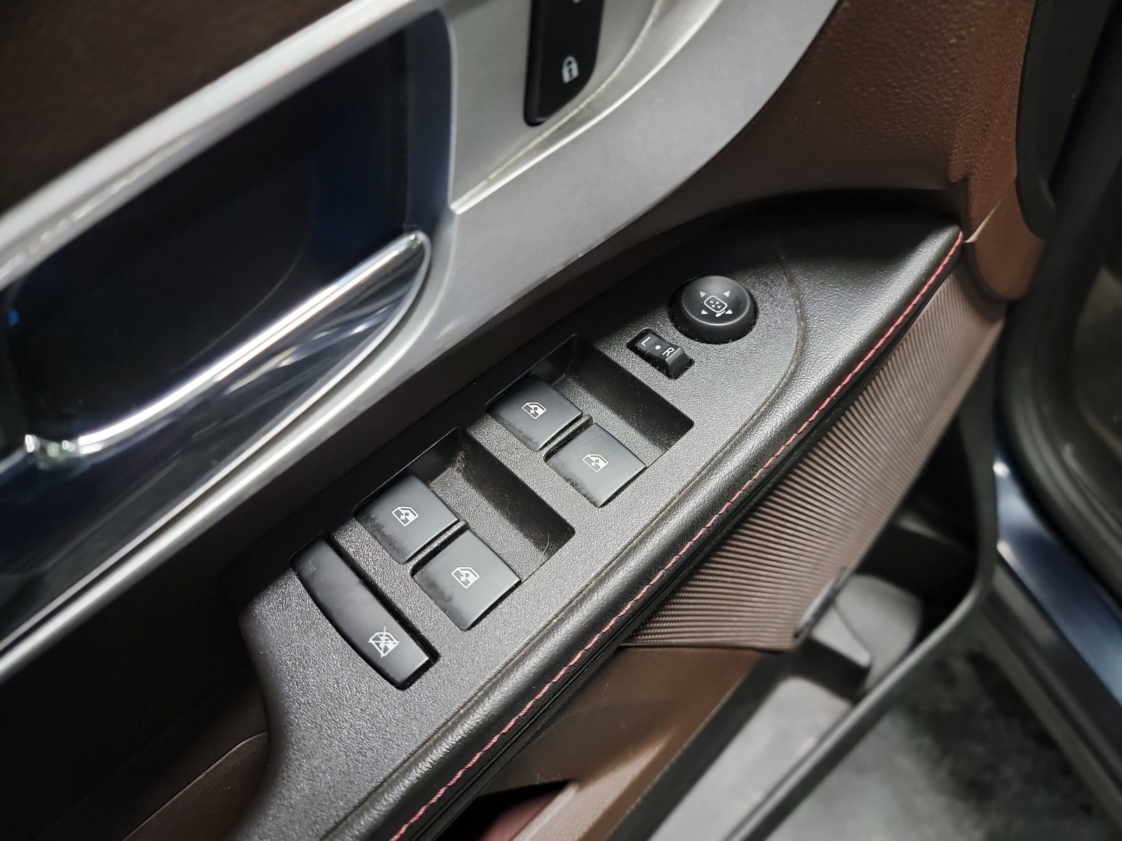 Used 2015 Chevrolet Equinox LTZ w/ LPO, Protection Package image 14