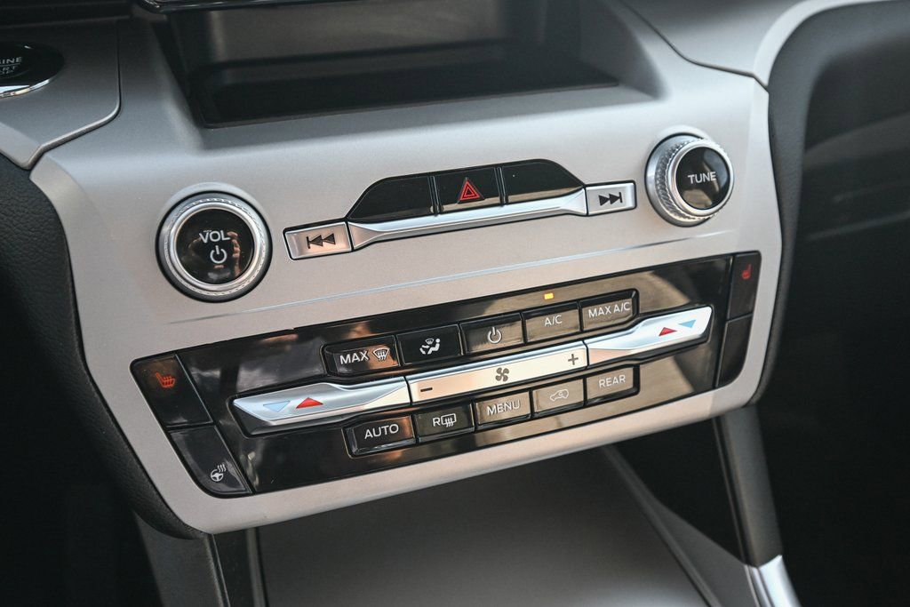 Certified 2023 Ford Explorer XLT w/ Equipment Group 202A image 37