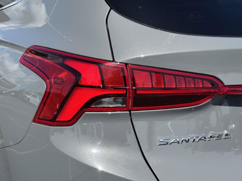 Used 2023 Hyundai Santa Fe SEL w/ Premium Package AWD/4WD image 11