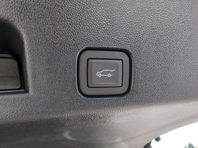 New 2026 Chevrolet Traverse Z71 w/ Driver Confidence Package image 27