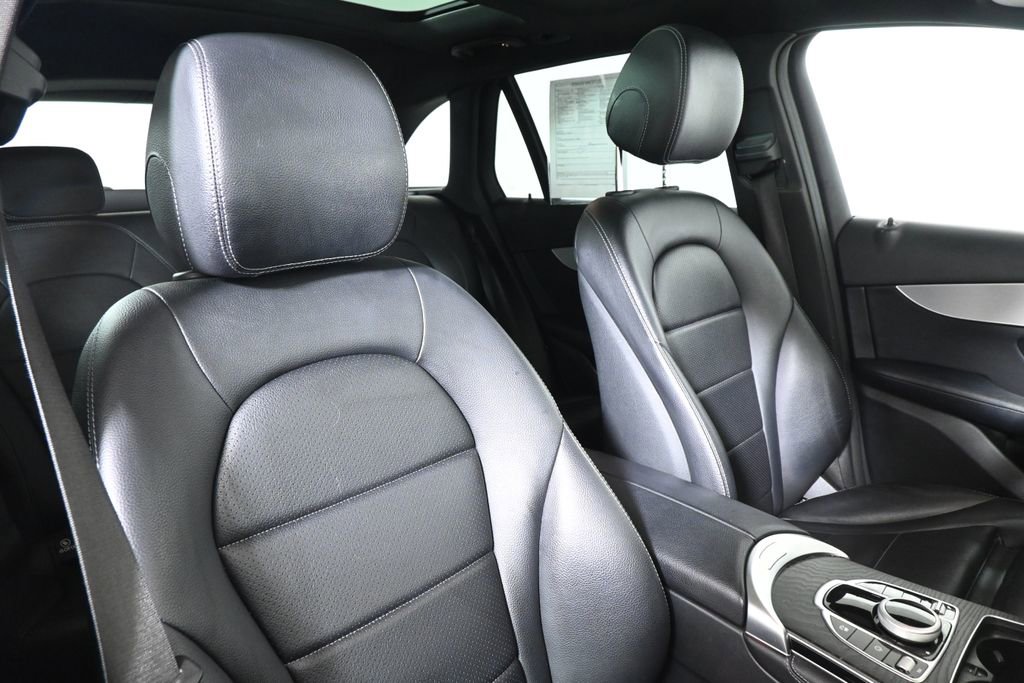 Used 2019 Mercedes-Benz GLC 300 4MATIC image 35