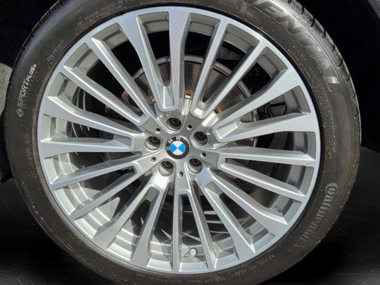 Used 2021 BMW X7 xDrive40i w/ Executive Package 2 image 48