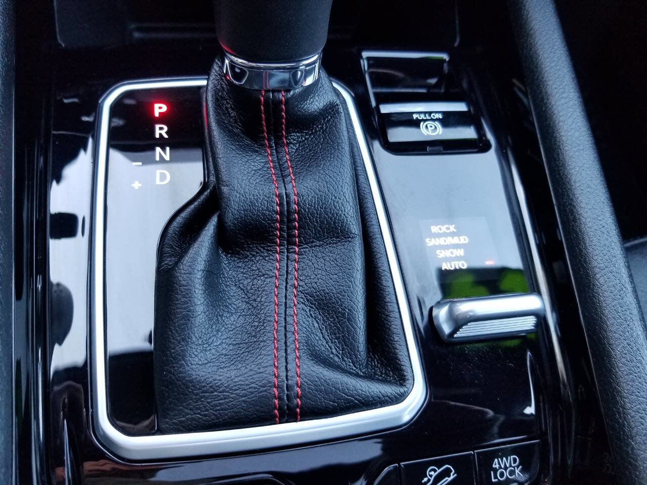 Certified 2024 Jeep Compass Trailhawk w/ Sun and Sound Group image 30