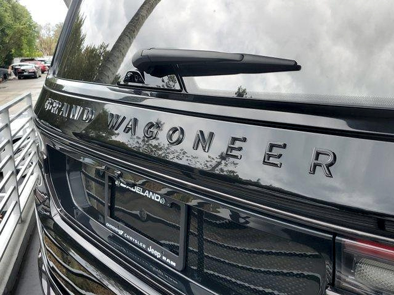 New 2024 Jeep Grand Wagoneer Series II Obsidian w/ Quick Order Packagew 28T AWD/4WD image 4