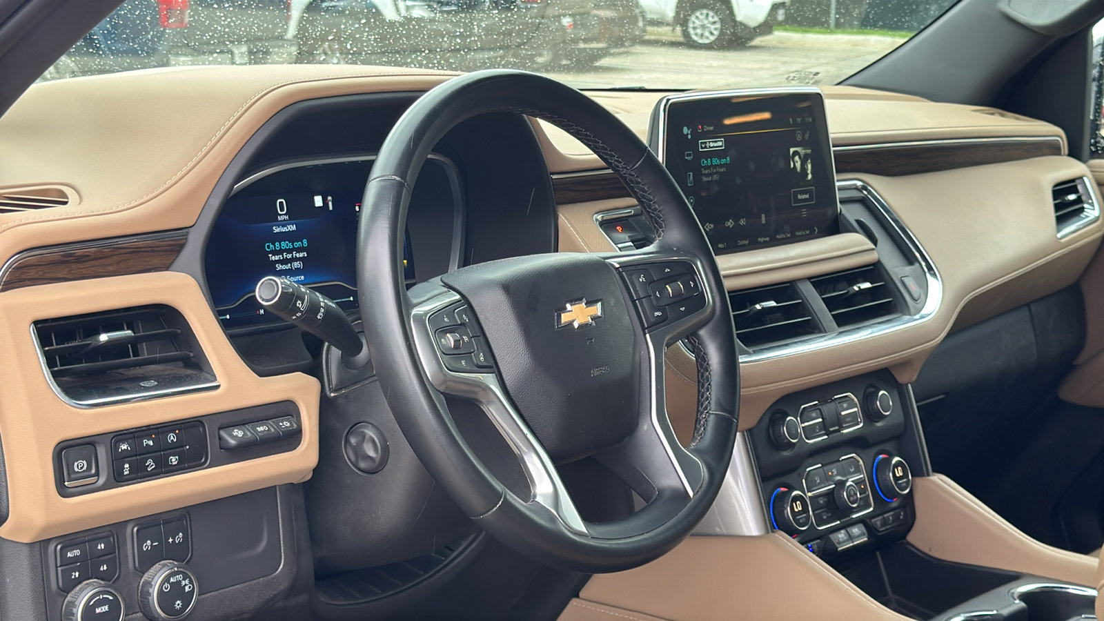 Used 2023 Chevrolet Suburban Premier w/ Premium Package 2 AWD/4WD image 10