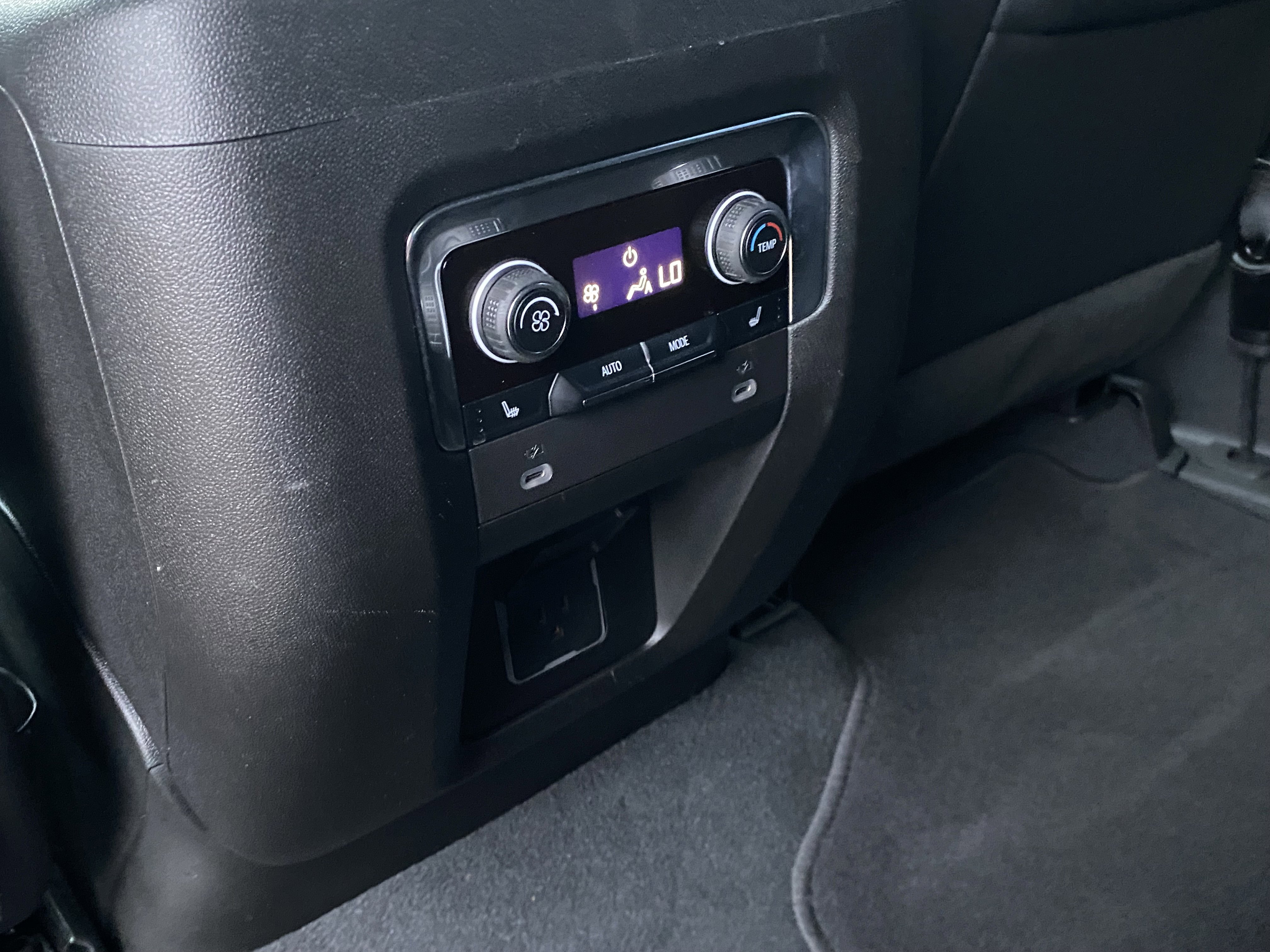 Used 2023 Chevrolet Tahoe High Country image 24