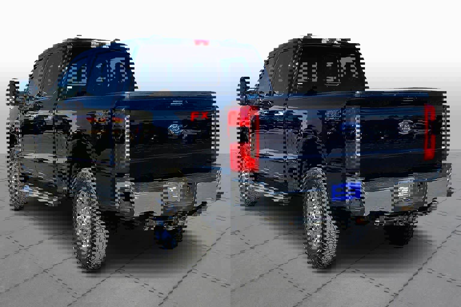 Certified 2023 Ford F250 Lariat w/ Chrome Package image 12