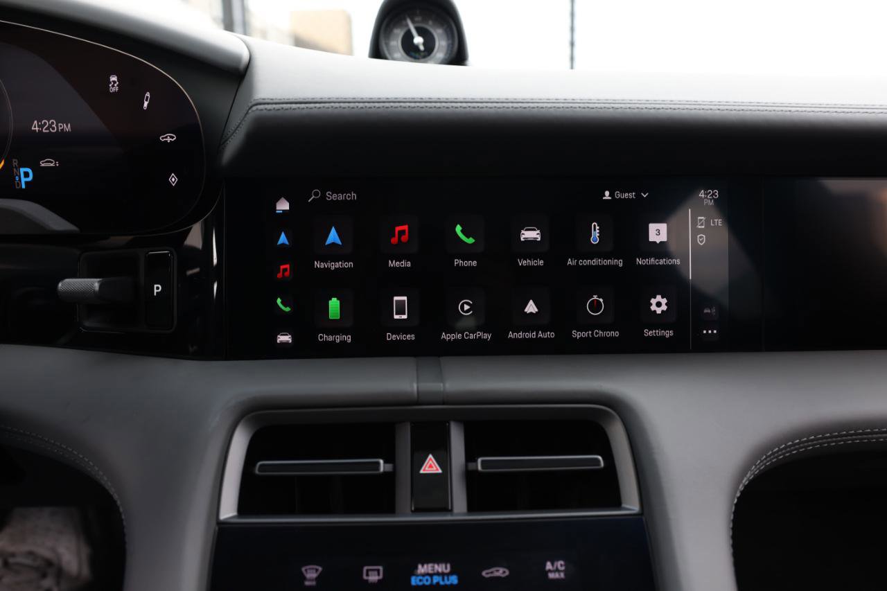 Used 2023 Porsche Taycan 4S image 37