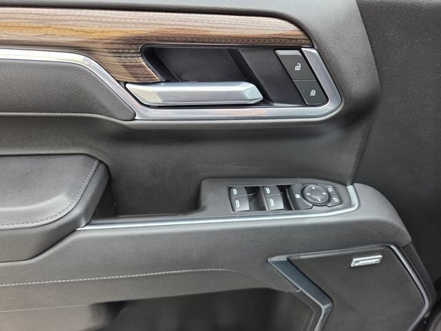 Certified 2025 Chevrolet Silverado 1500 RST w/ Dark Appearance Package AWD/4WD image 17