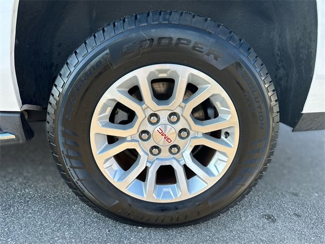 Used 2019 GMC Yukon XL SLT w/ Open Road Package image 10