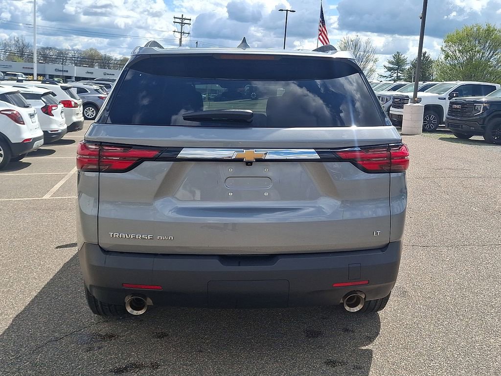 Used 2023 Chevrolet Traverse LT AWD/4WD image 8