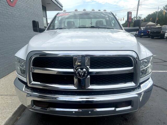 Used 2017 RAM 2500 Tradesman w/ Chrome Appearance Group image 3