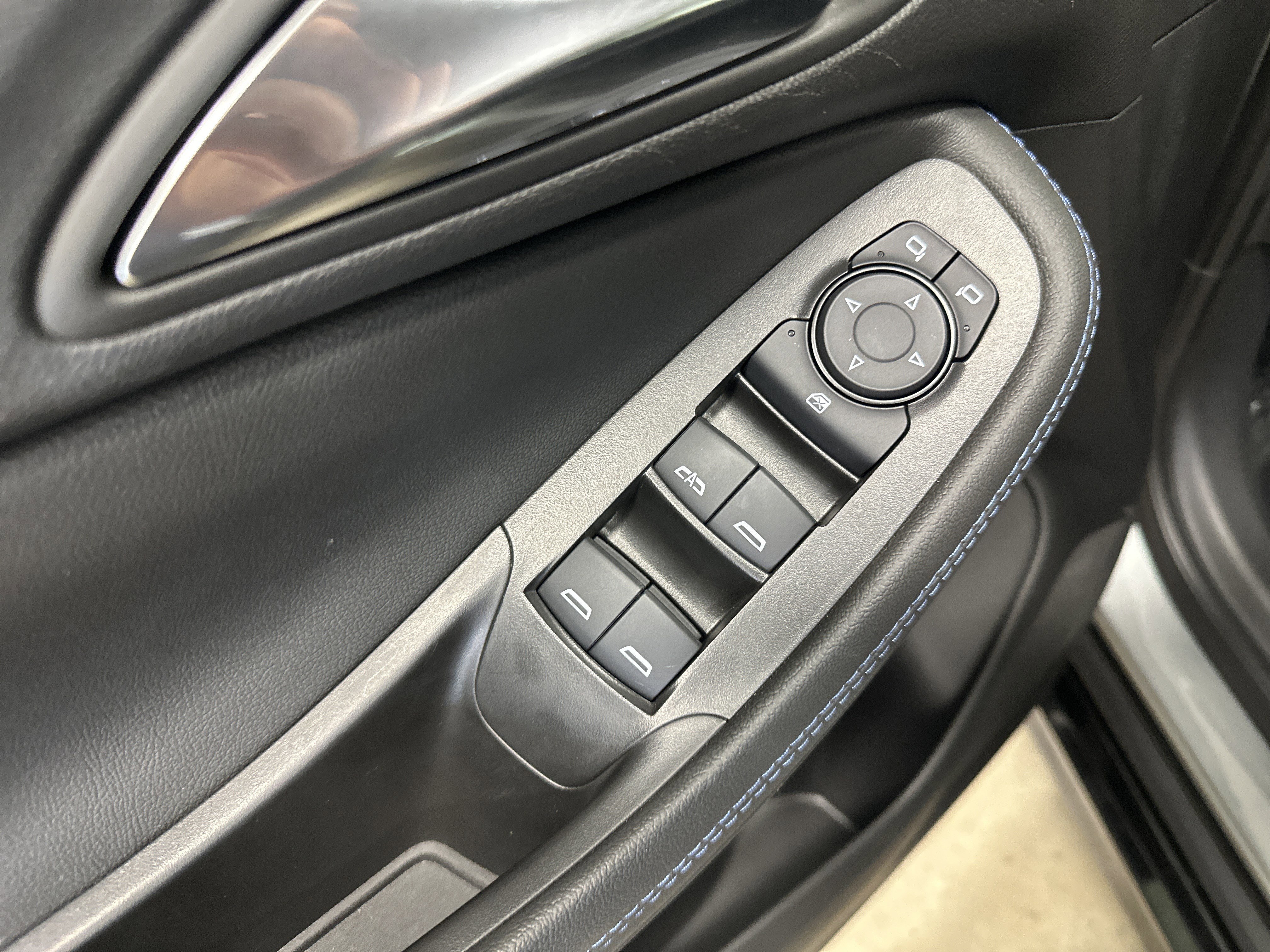 Used 2025 Buick Encore GX Sport Touring w/ Advanced Technology Package image 15