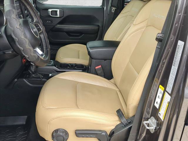 Used 2018 Jeep Wrangler Unlimited Rubicon w/ Dual Top Group AWD/4WD image 15