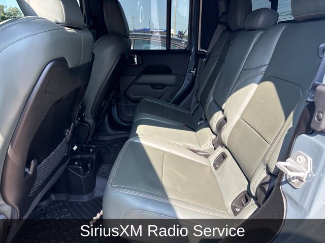 Used 2025 Jeep Gladiator Mojave AWD/4WD image 14