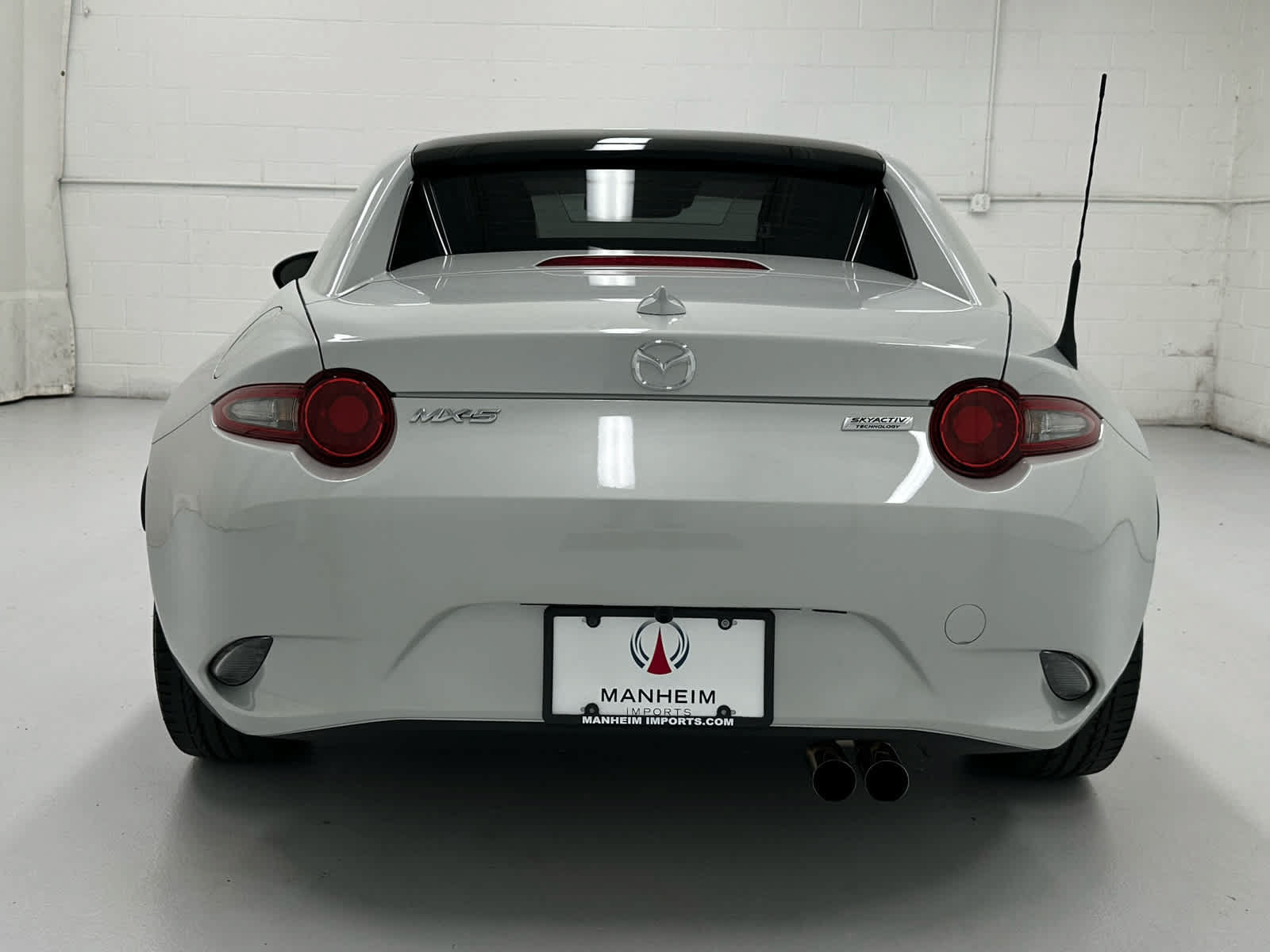 Used 2017 MAZDA MX-5 Miata RF Grand Touring RWD image 14