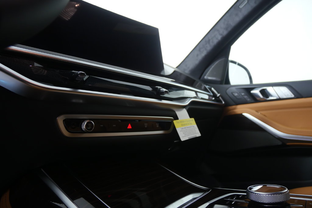 Used 2027 BMW X7 xDrive40i w/ Executive Package AWD/4WD image 21