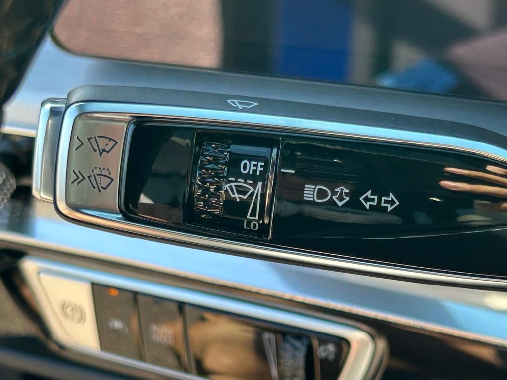 Used 2024 Cadillac Lyriq Luxury RWD image 26