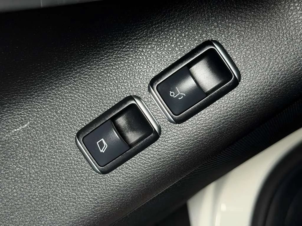Used 2015 Mercedes-Benz GL 550 4MATIC image 33