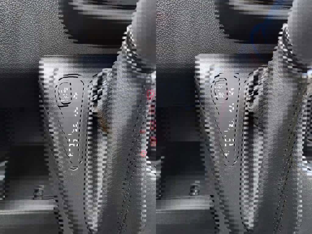 Used 2024 RAM ProMaster 2500 w/ Convenience Group image 25