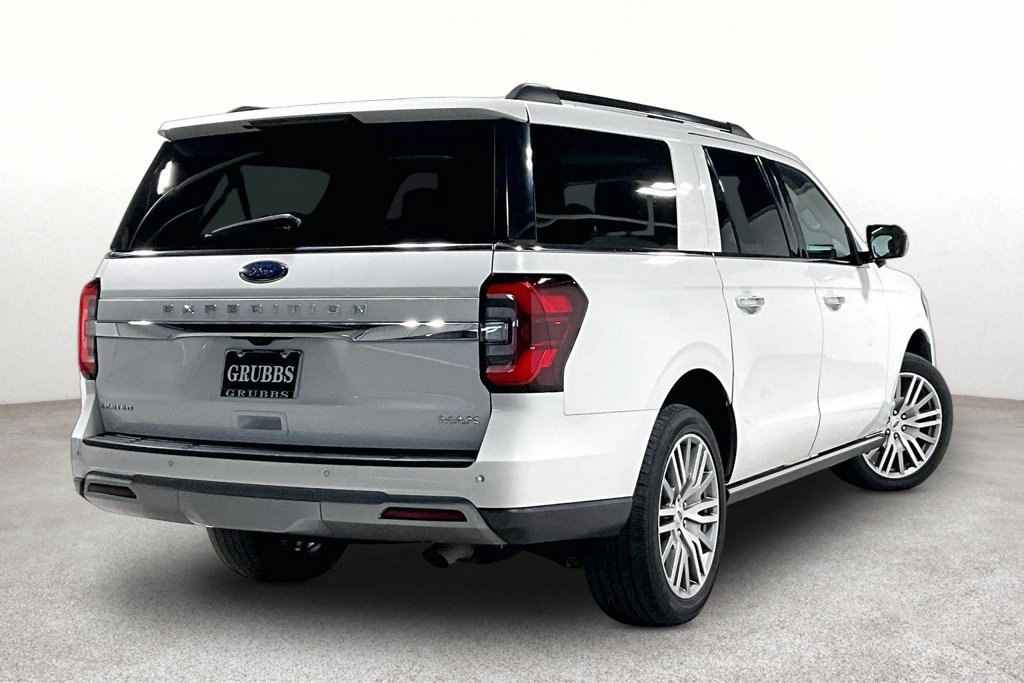 Used 2023 Ford Expedition Max Limited AWD/4WD image 2