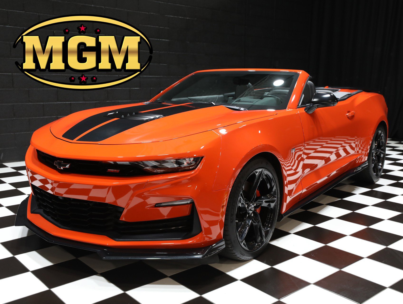Used 2020 Chevrolet Camaro SS RWD image 1