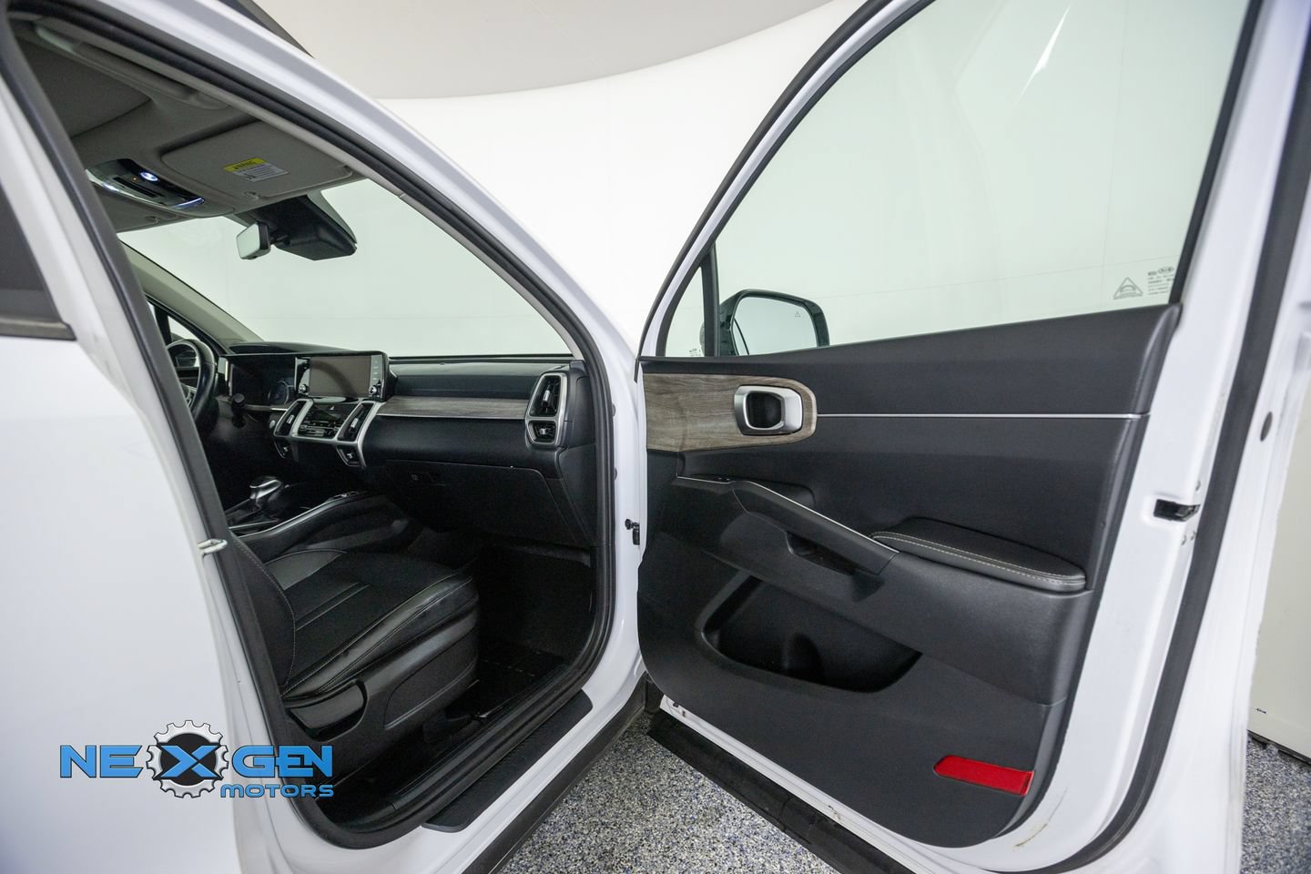 Used 2021 Kia Sorento EX w/ EX AWD X-Line Package image 41