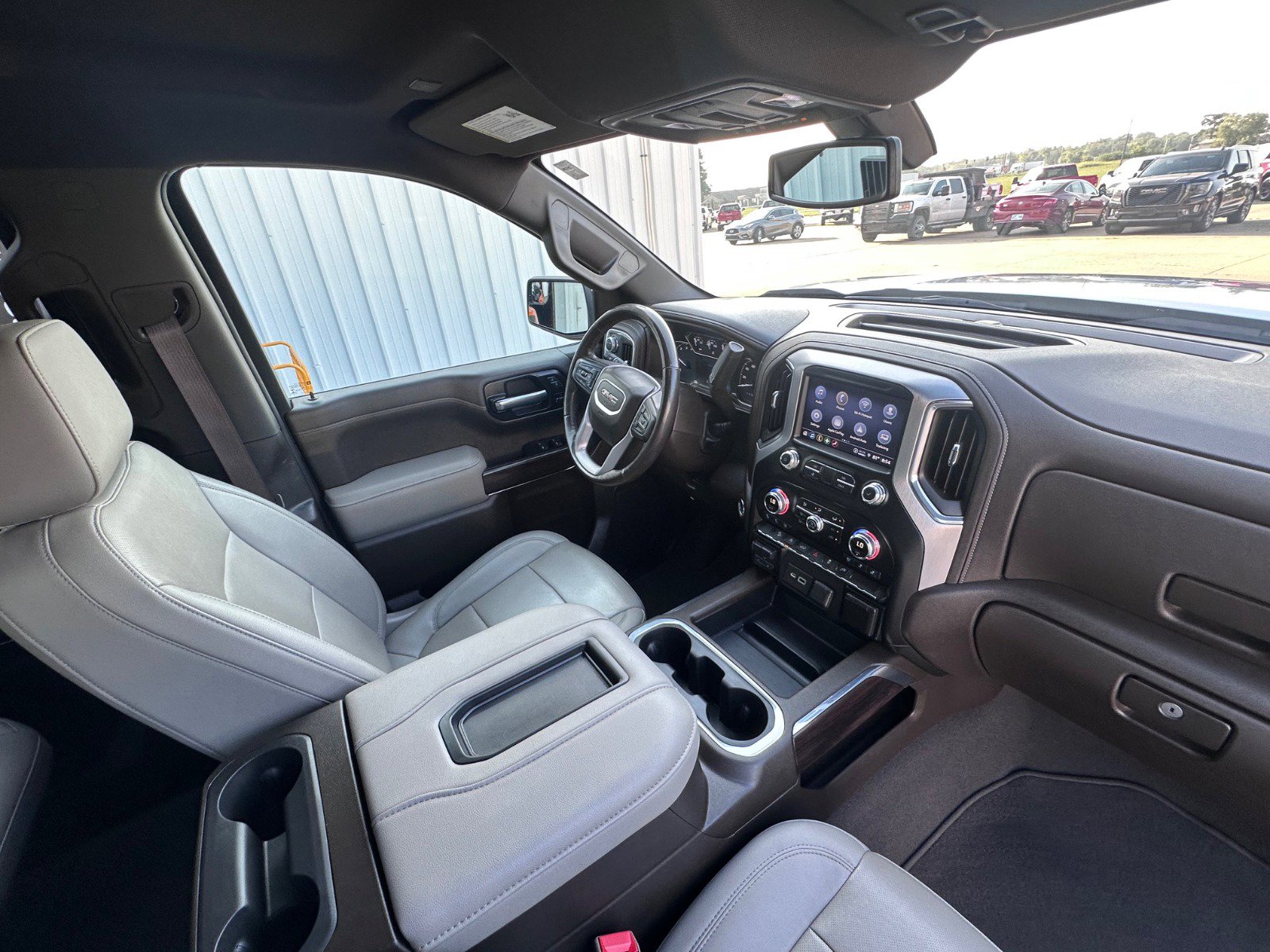 Used 2021 GMC Sierra 1500 SLT image 29