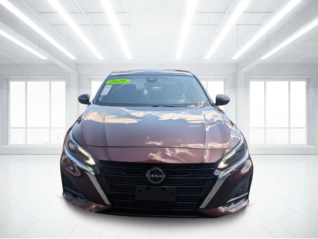 Used 2024 Nissan Altima 2.5 SV FWD image 8