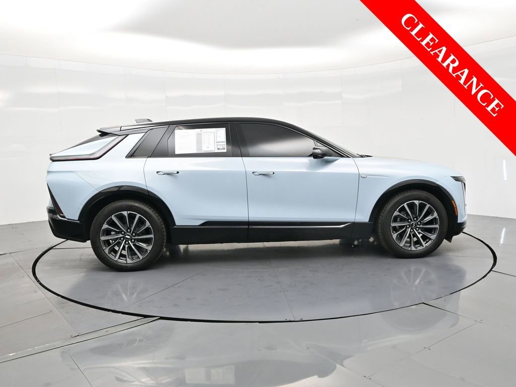 Used 2025 Cadillac Lyriq Sport image 5