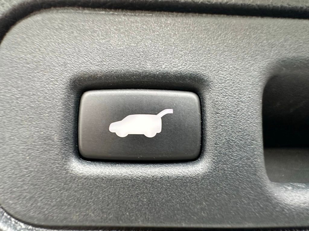 Used 2023 Honda Passport EX-L image 10