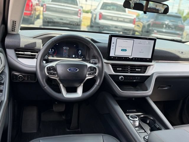 Used 2025 Ford Explorer Active w/ Active Comfort Package AWD/4WD image 6