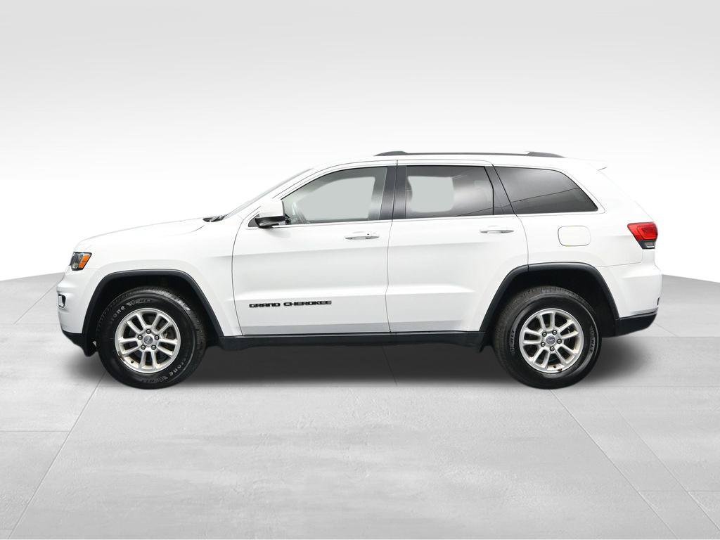 Used 2019 Jeep Grand Cherokee Laredo w/ Security & Convenience Group AWD/4WD image 2