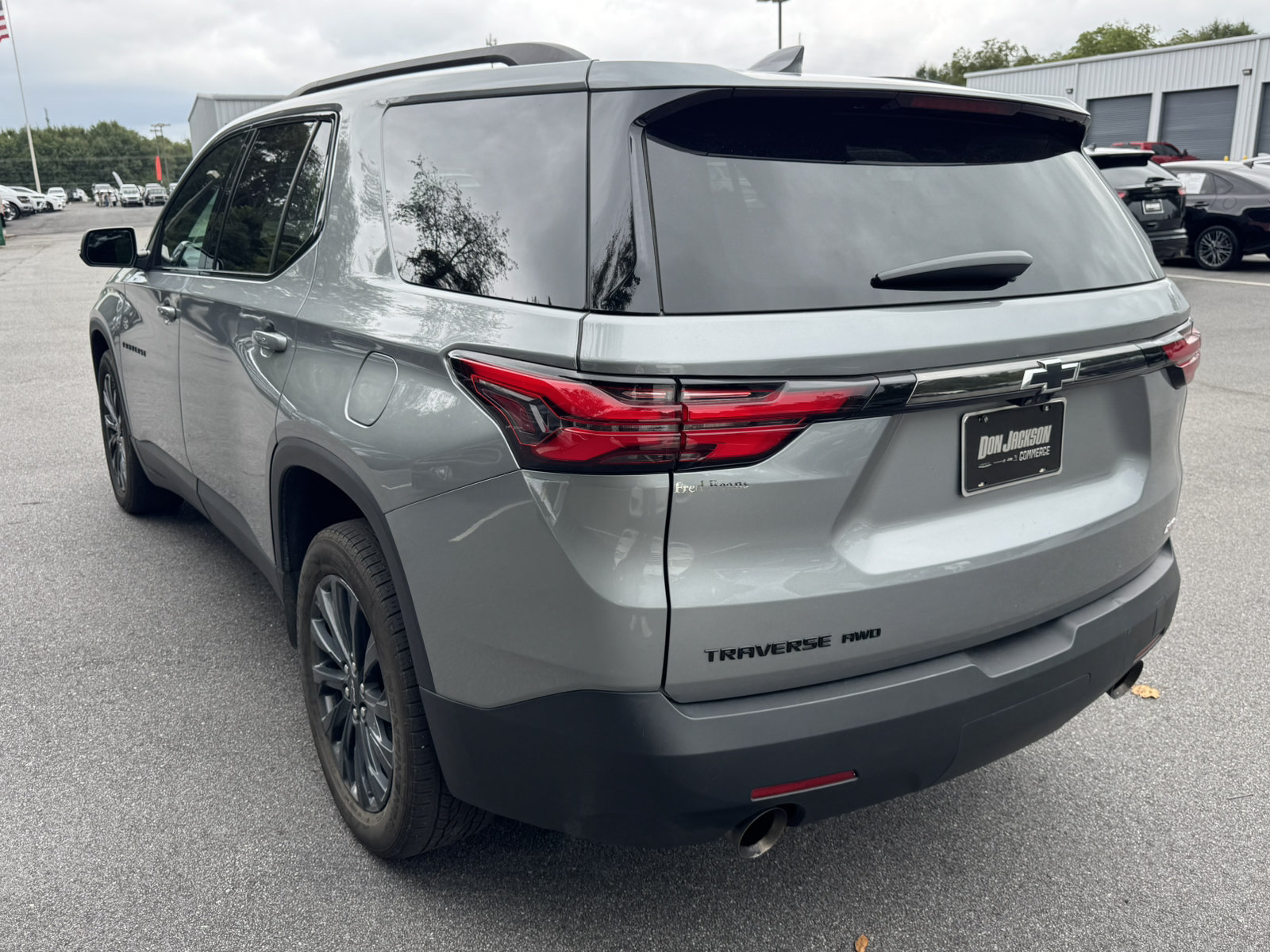 Used 2023 Chevrolet Traverse RS AWD/4WD image 7