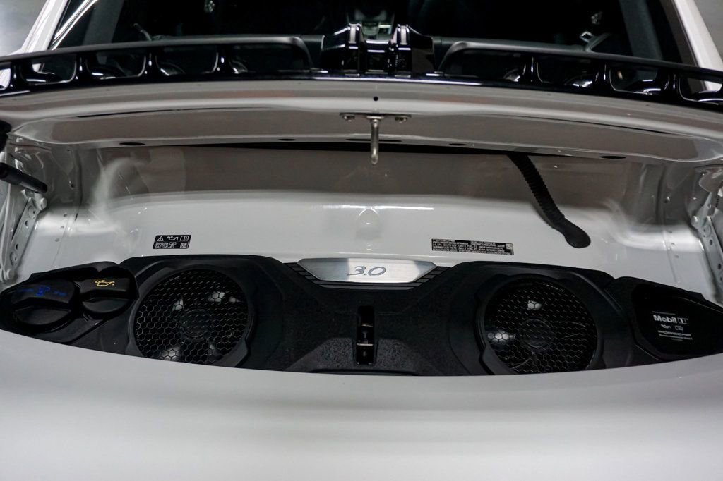 Used 2025 Porsche 911 Carrera T RWD image 15
