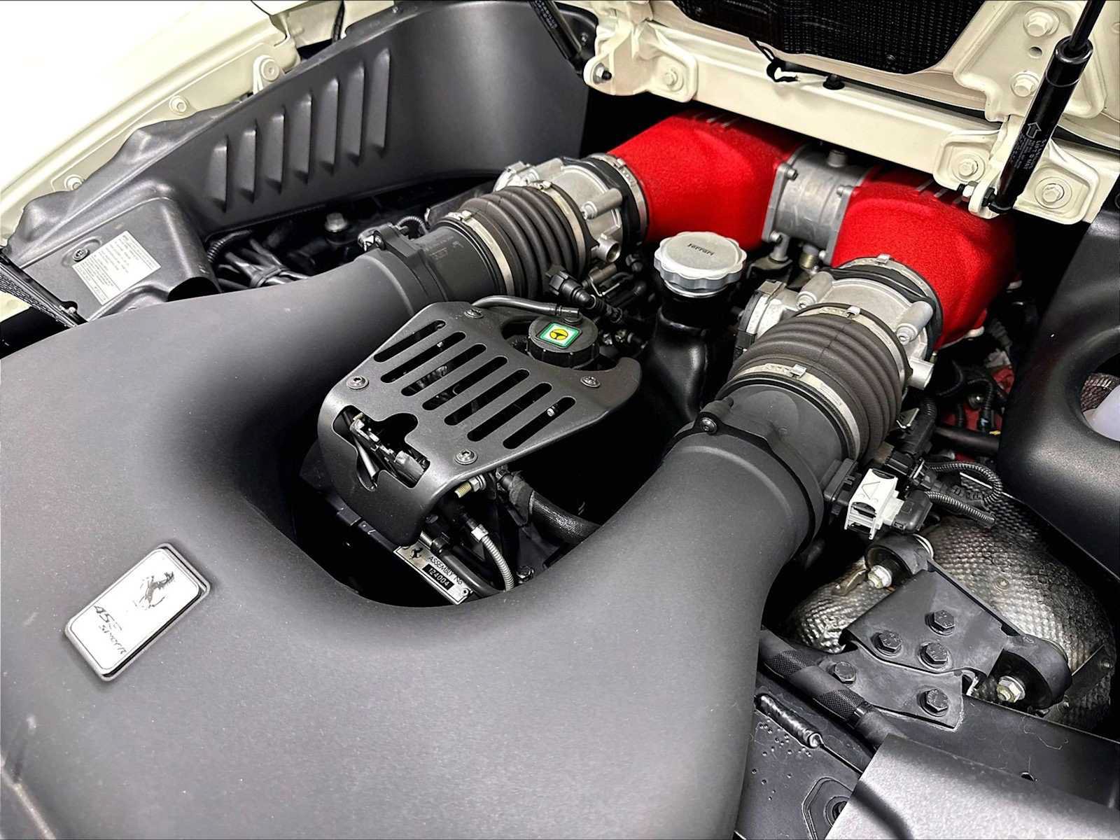 Used 2015 Ferrari 458 Spider RWD image 35