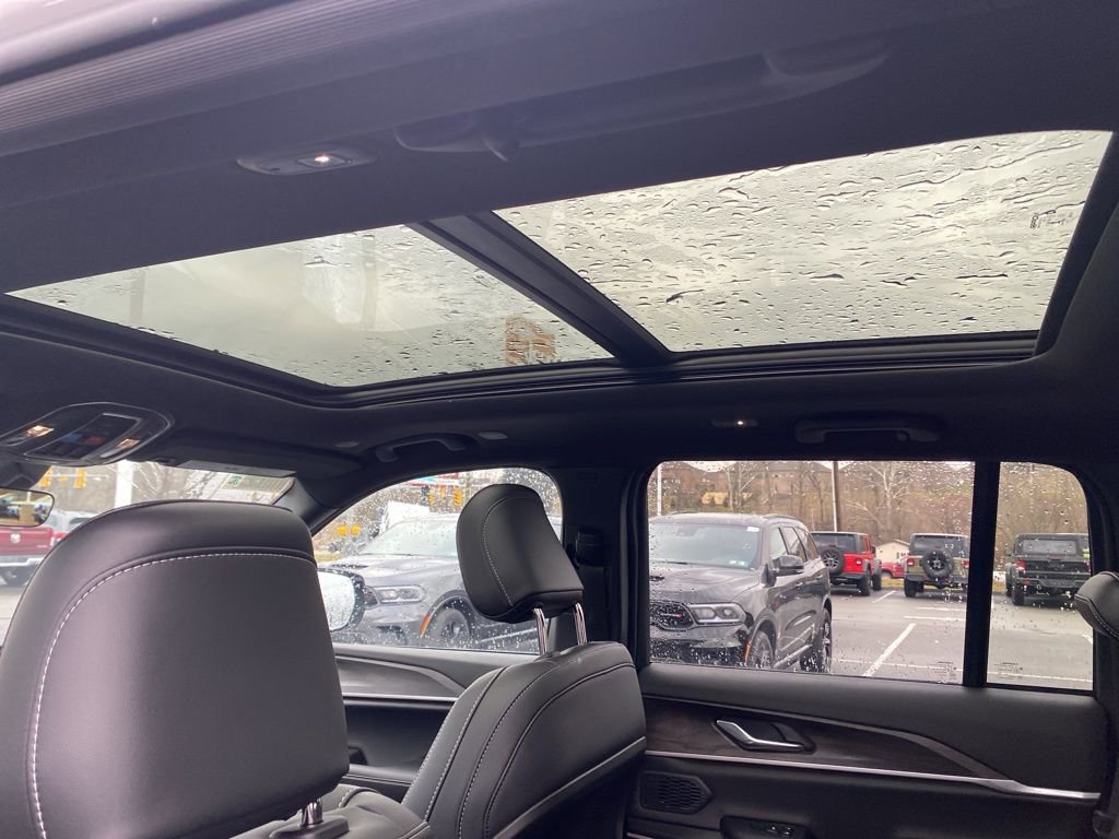 New 2026 Jeep Grand Cherokee Limited w/ Limited Altitude Package image 20