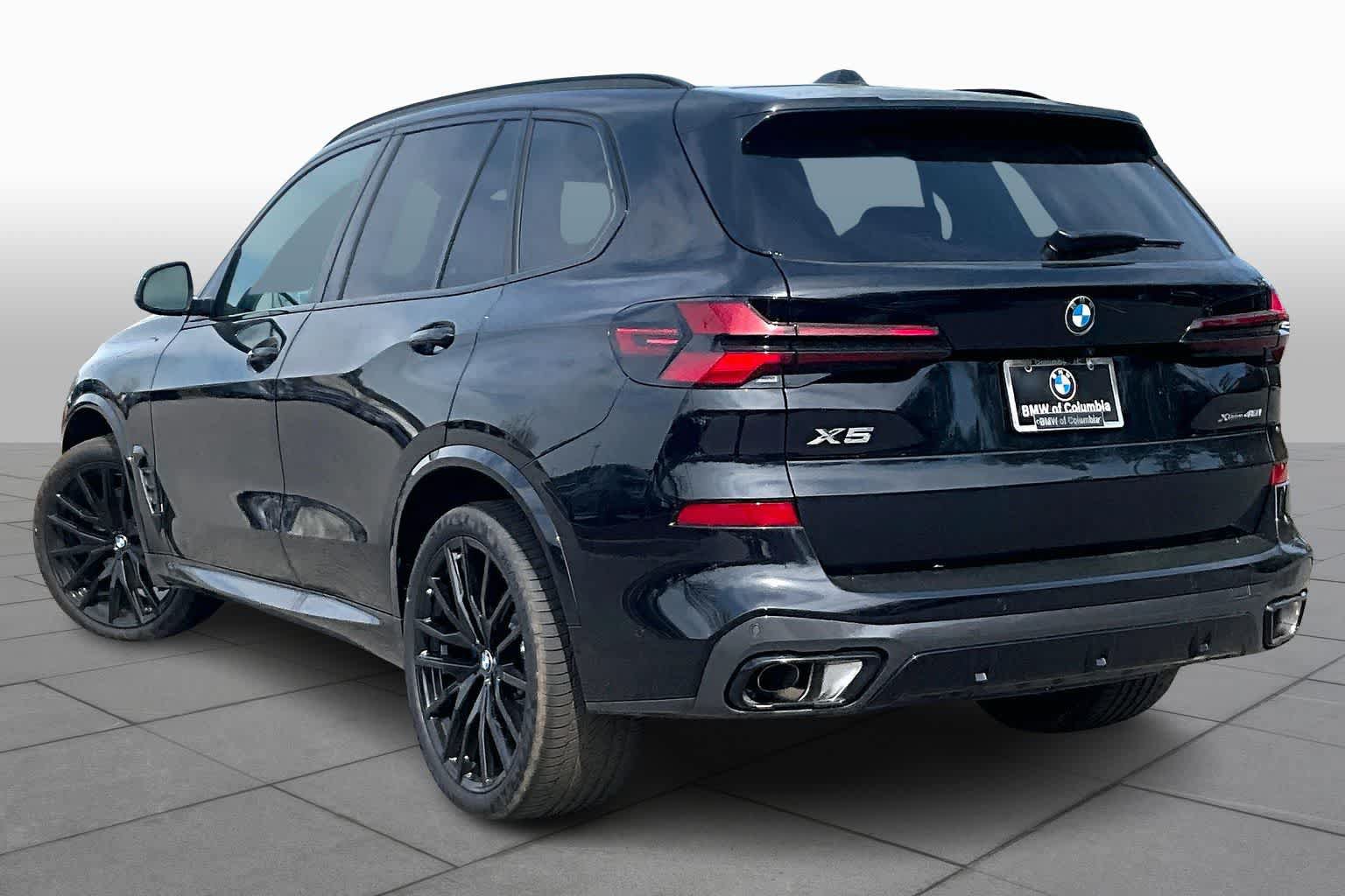 New 2026 BMW X5 xDrive40i w/ M Sport Package AWD/4WD image 12