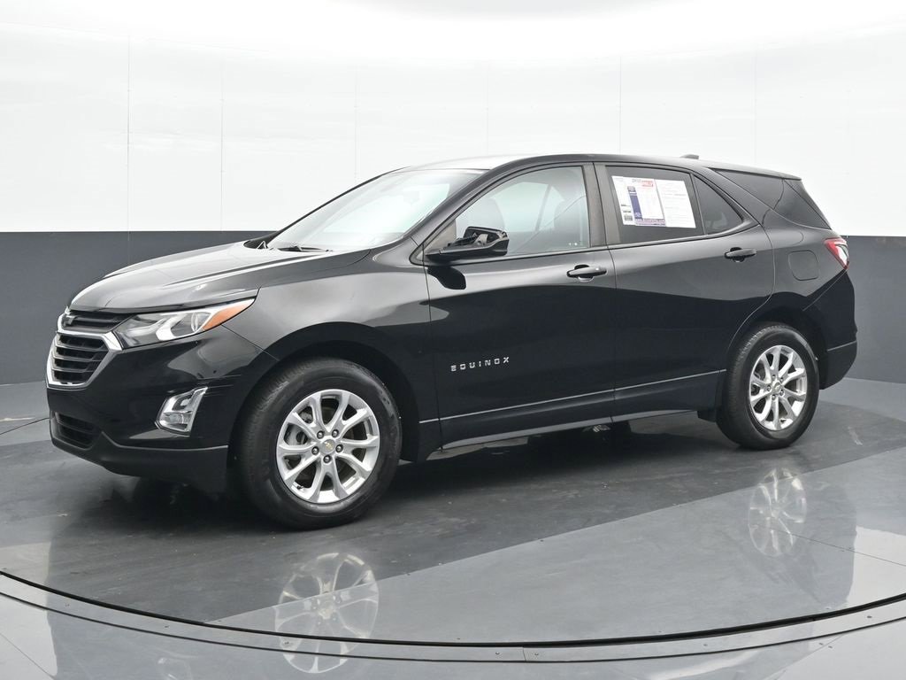 Used 2021 Chevrolet Equinox LS w/ LS Convenience Package image 2