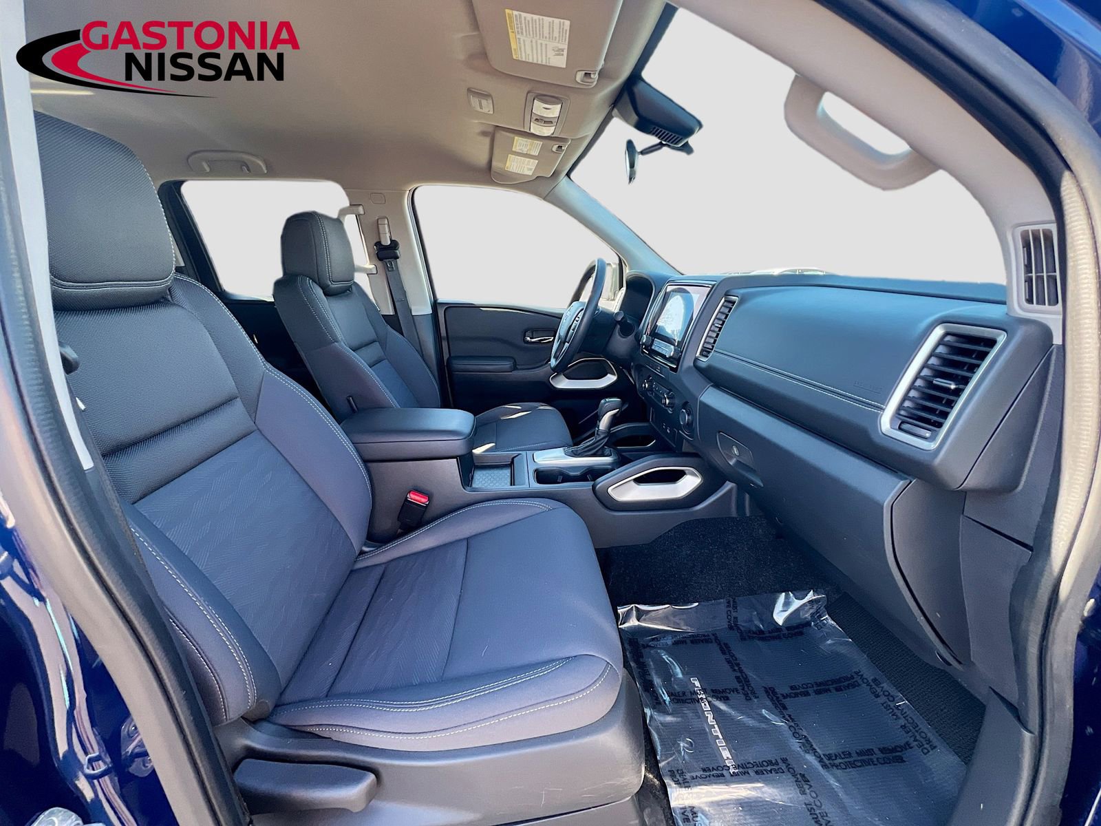 Used 2022 Nissan Frontier SV image 35