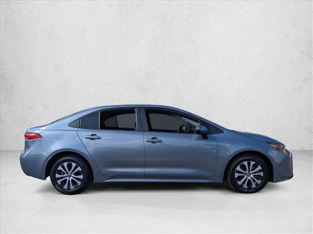 Used 2022 Toyota Corolla LE image 4